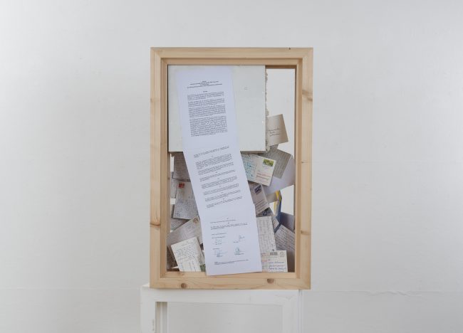 Archiv eines Zustands, 2023, Archiv-Box VI